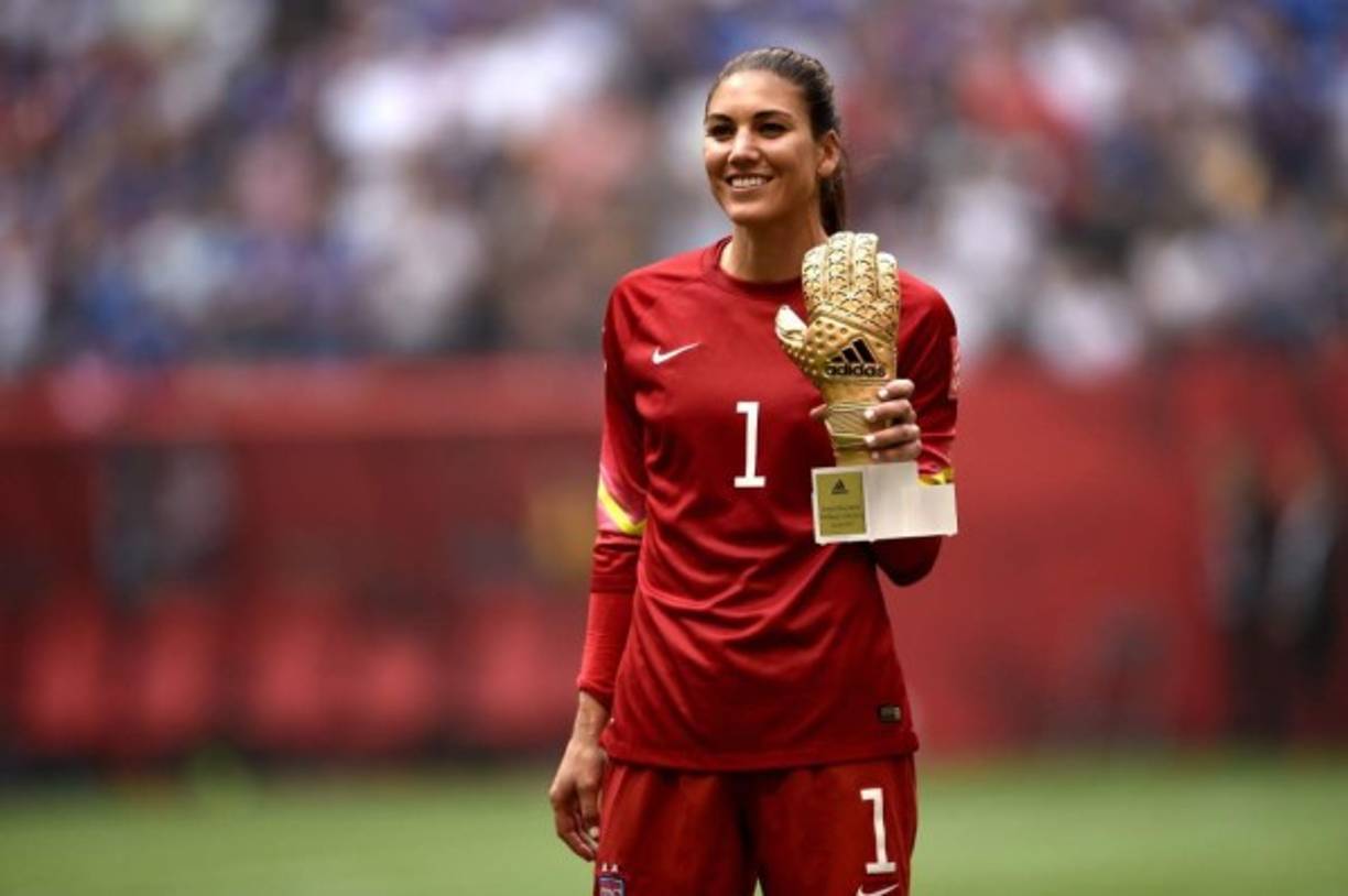 Hope Solo y uno de sus muchos torneos que ha ganado.
