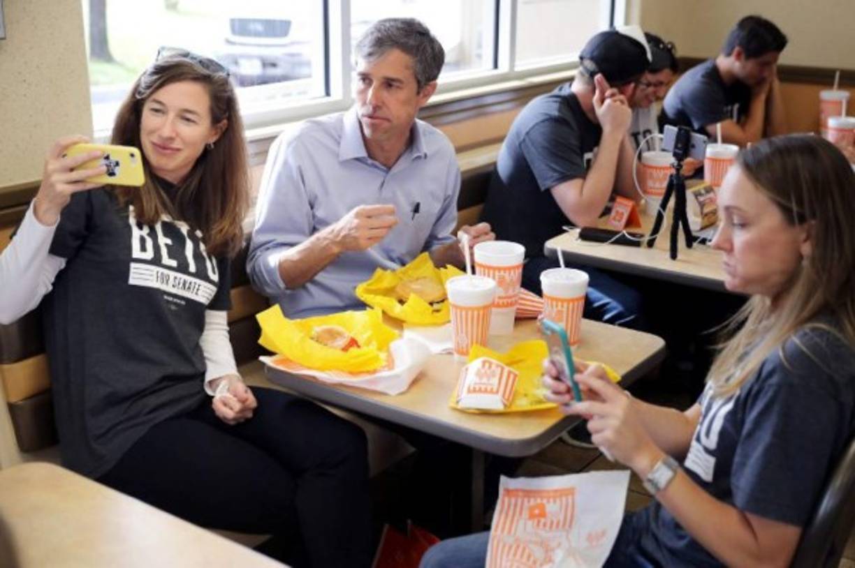 En Texas, el senador Ted Cruz enfrenta una dura contienda con la estrella demócrata en ascenso Beto O'Rourke.