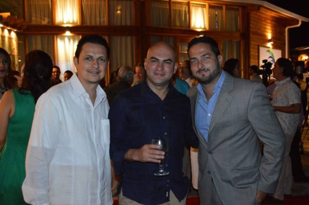 Steve Simón, Milton Cruz y Emilio Maldonado.
