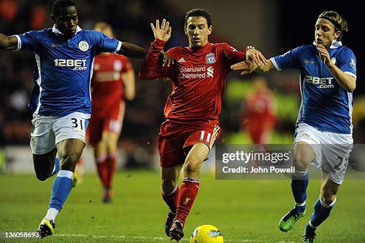 Ronnie Stam fue compañero de los hondureños Roger Espinoza y Maynor Figueroa, con quien era dupla en la zona defensiva del Wigan.