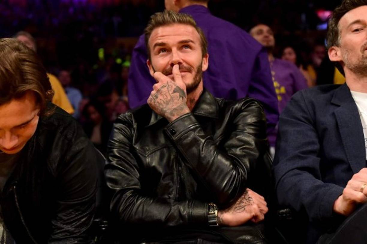 David Beckham disfrutó junto a sus hijos la despedida de Kobe Bryant.