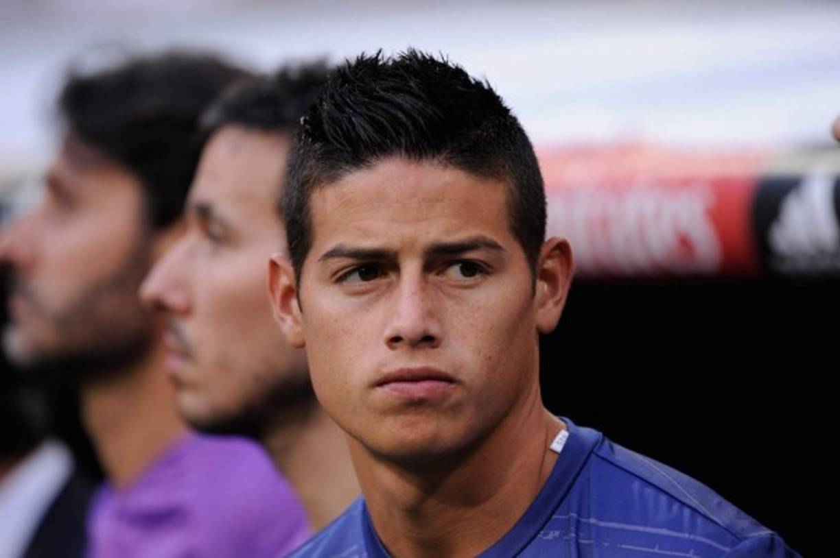 James Rodríguez: El volante colombiano todo apunta a que no seguirá en Real Madrid ya que no se ganó la confianza de Zidane. Inclusive el rumor ha sonado fuerte luego de que al 10 colombiano lo mandaron a las gradas en la final de Champions por lo que no estuvo ni en la banca.