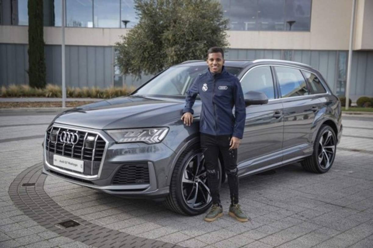 Rodrygo Goes - El delantero brasileño se llevó el Audi Q7 50 TDI quattro tiptronic Gris Daytona con un valor de 72.850 euros.