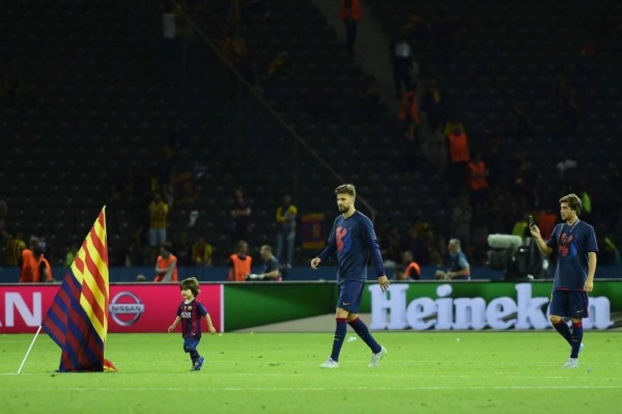 Milan disfrutó junto a su padre el triunfo del Barcelona.