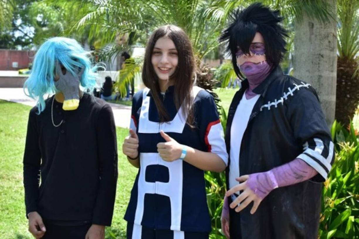 Durante el evento los cosplayers disfrutan de tomarse fotos junto a sus amigos o de posar para aquellas personas que también admiran el personaje. <br/>Foto: Jorge A. Rodríguez