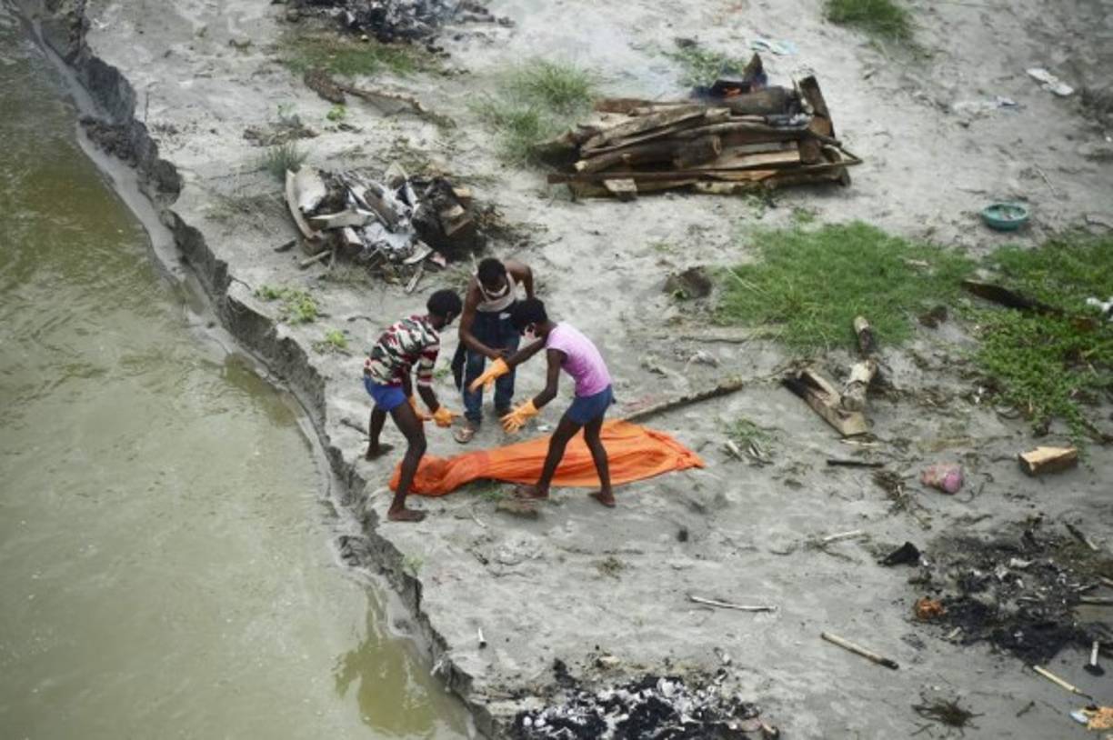 Pero algunos habitantes creen que esa cifra está subestimada y temen que aparezcan nuevos cuerpos durante las próximas inundaciones.