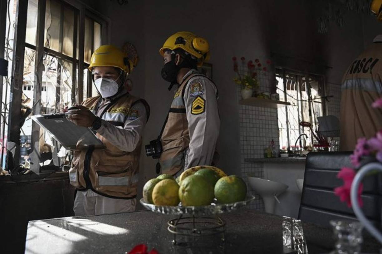 La casa del ciudadano italiano fue parcialmente dañada por el fuego. AFP