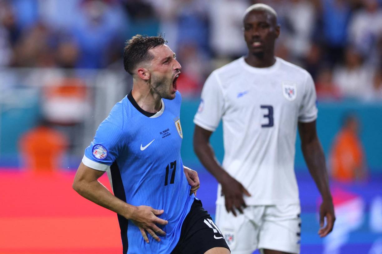 El uruguayo Matías Viña fue clave en la victoria frente a Panamá.