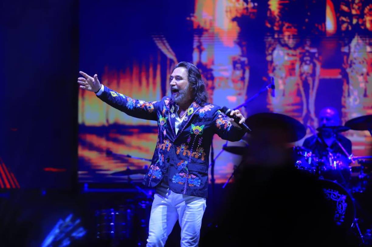 El reconocido artista mexicano dio un espectacular concierto en la capital industrial. (Fotos de Melvin Cubas)