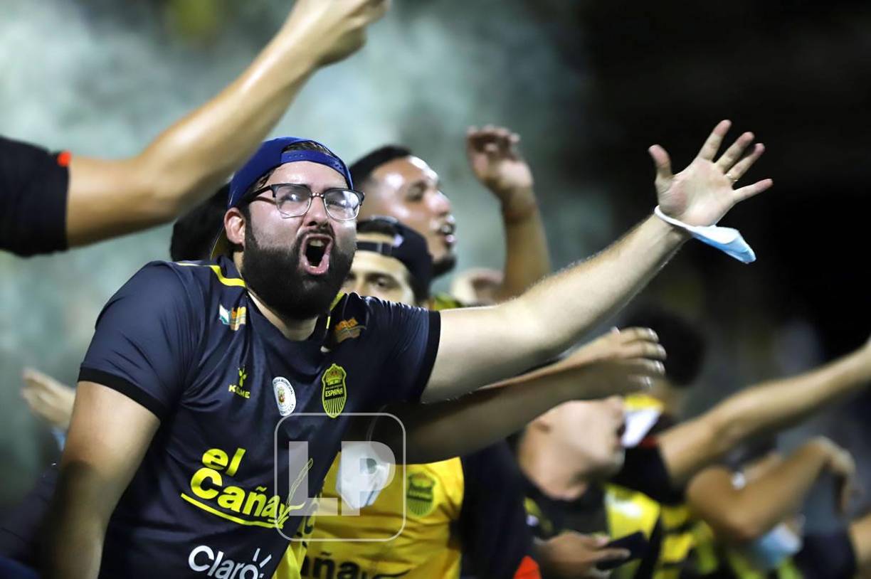 Los aficionados del Real España vivieron una gran fiesta con el pase a la final.