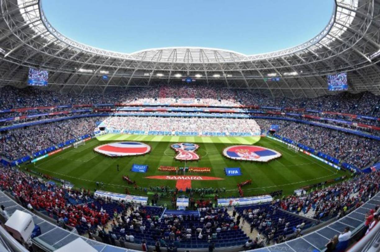 El ambientes antes, durante y después en la Arena Samara estuvo muy llamativo.