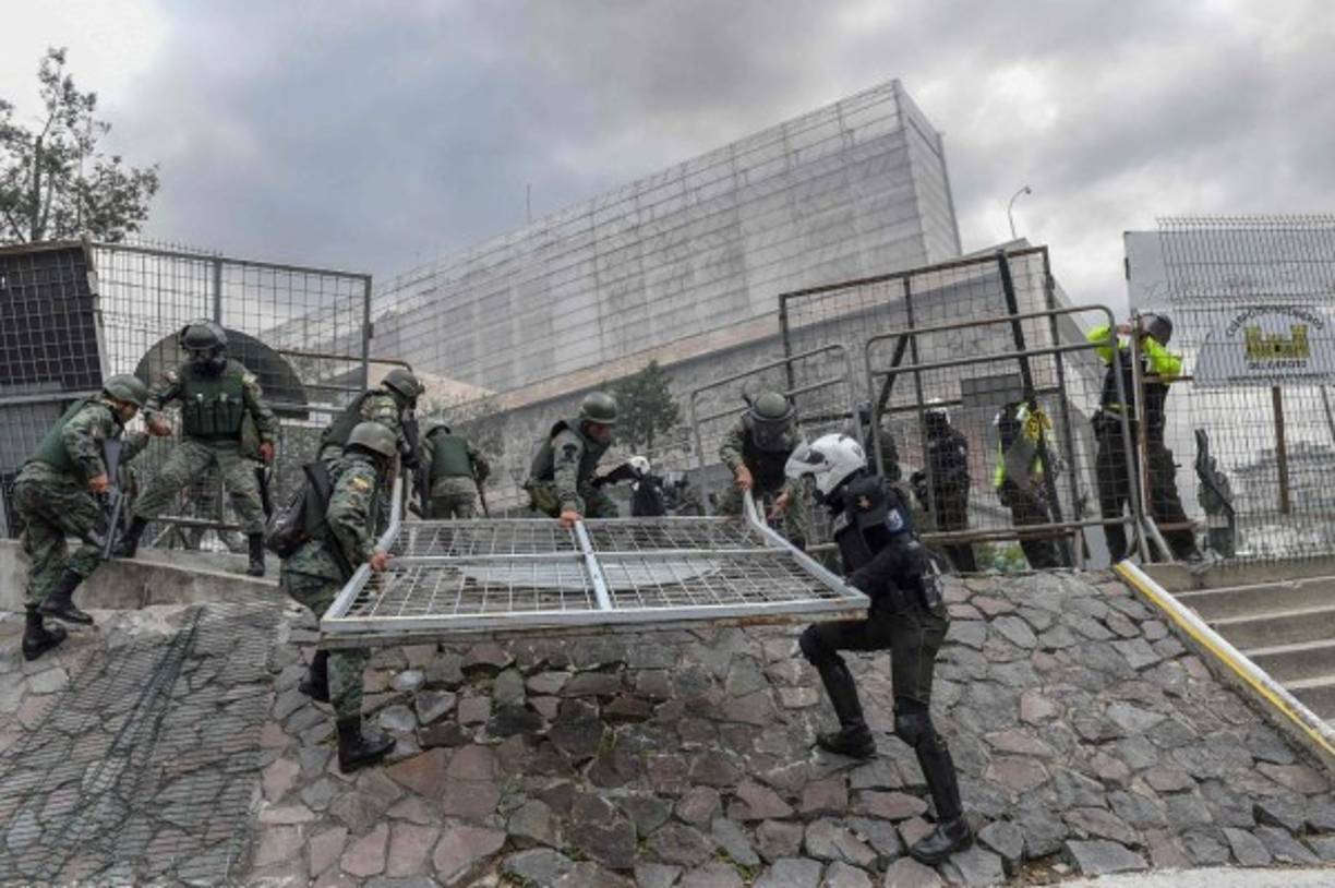 Moreno denunció que la crisis es provocada por su antecesor y exaliado Rafael Correa en alianza con el presidente venezolano Nicolás Maduro.