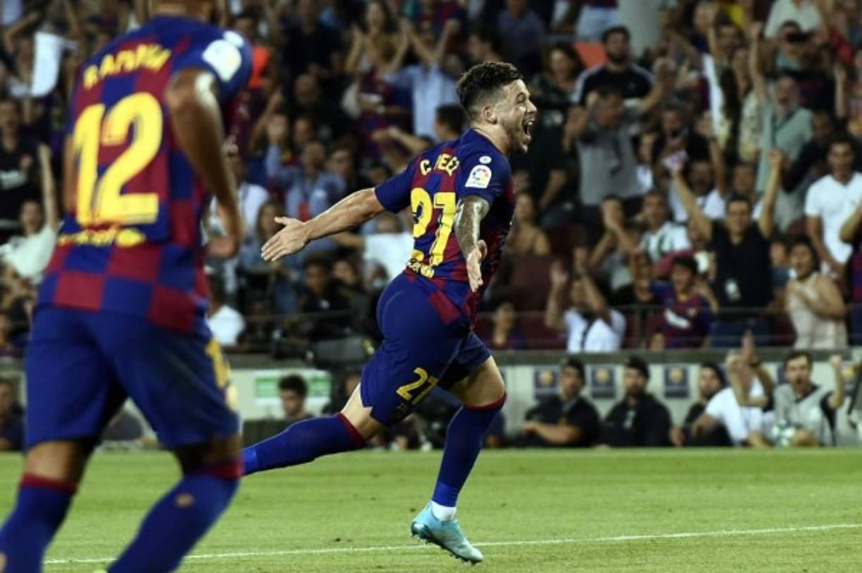 Carles Pérez corre a celebrar, muy contento, su gol marcado al Betis.