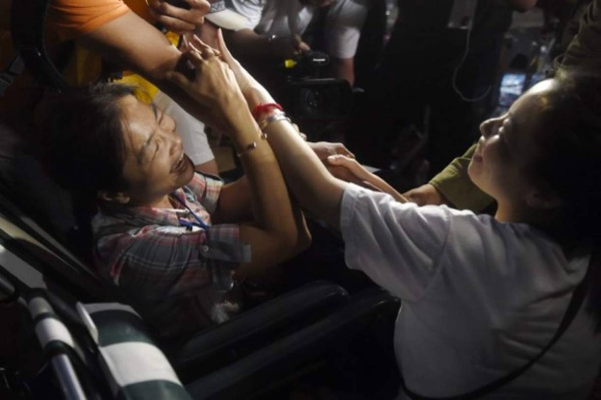 Las tareas de búsqueda han mantenido en vilo al país durante más de una semana en la que los familiares no se han separado de la gruta y numerosos tailandeses han expresado su apoyo a través de las redes sociales.