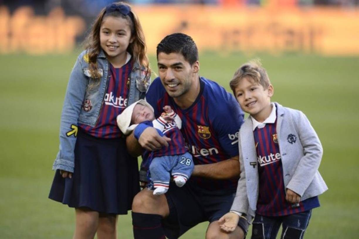 GRAF4080. SEVILLA, 08/03/2020.- Los técnicos del Real Betis, Rubi (i), y del Real Madrid, el francés Zinedine Zidane, a la finalización del encuentro correspondiente a la jornada 27 en Primera División que disputan hoy domingo en el estadio Benito Villamarín, en Sevilla. EFE/Raúl Caro<br/>