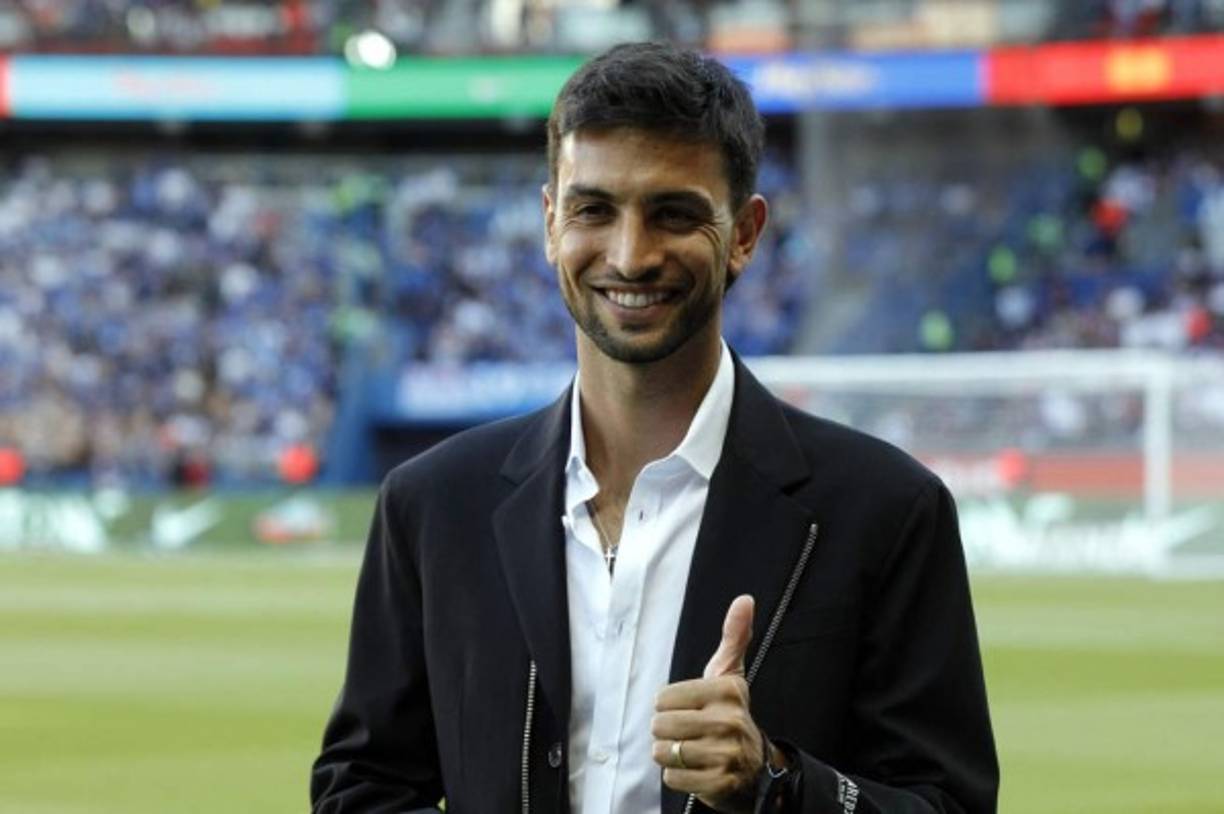 El argentino Javier Pastore, exjugador del PSG, fue el invitado que tuvo el club francés en el campo durante la presentación de los nuevos fichajes.
