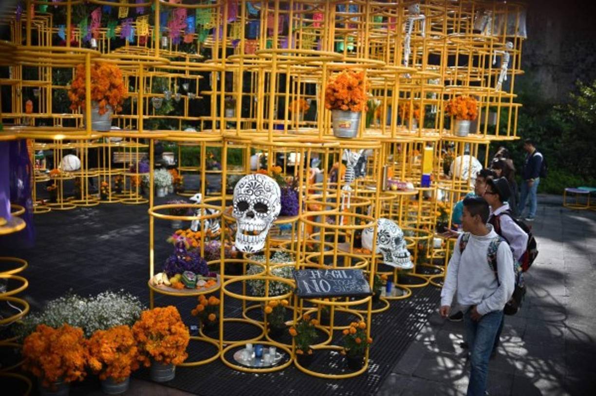 Calaveras por todos lados se observan en las calles de México.