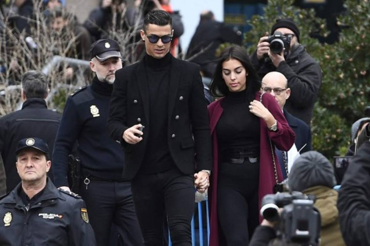 Cristiano Ronaldo y Georgina Rodríguez, a su llegada a la Audiencia Provincial de Madrid.