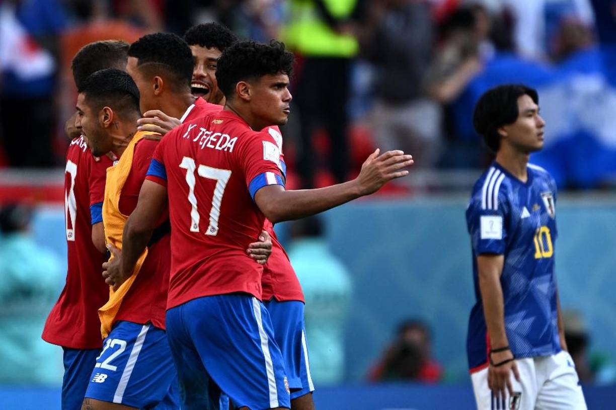 Los jugadores de Costa Rica mostraron una gran actitud y celebraron su primer triunfo en el Mundial de Qatar.