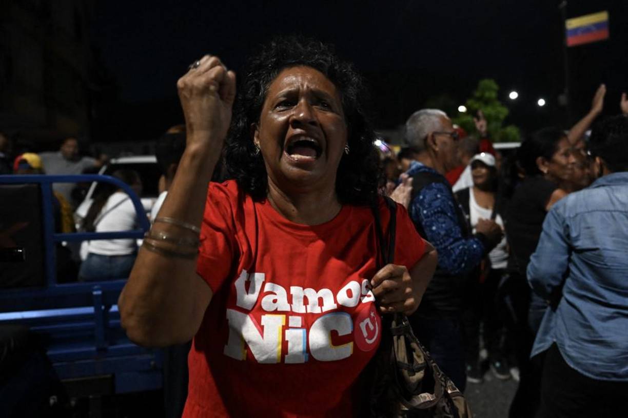 Venezuela celebra este domingo unas presidenciales en las que compiten diez candidatos, entre ellos el actual mandatario, Nicolás Maduro, quien busca un tercer sexenio consecutivo en el poder.