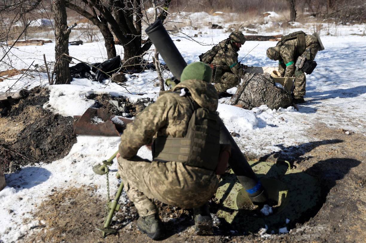 En las últimas semanas, las fuerzas rusas han avanzado lentamente hacia la toma de Bajmut, que contaba con unos 70.000 habitantes antes de la invasión el 24 de febrero de 2022.