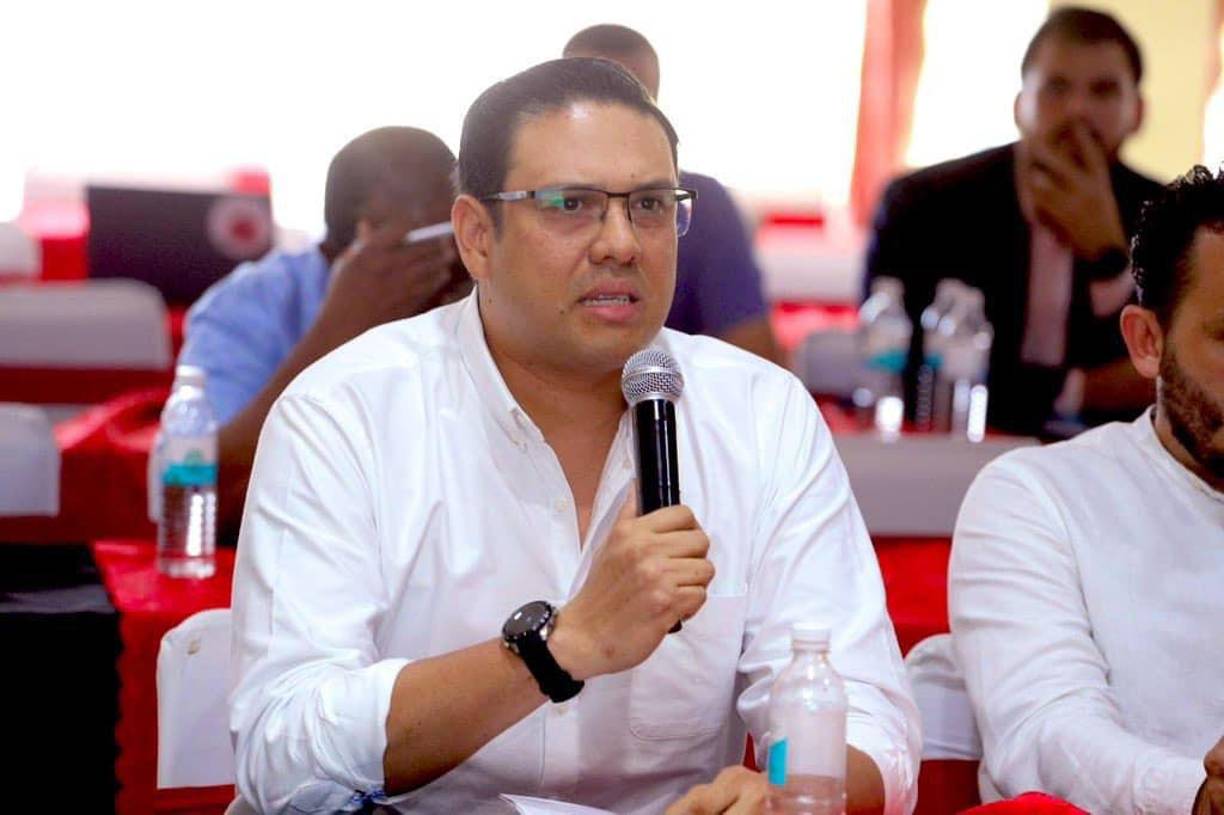 No obstante, la fuerte declaración de Rivera no fue bien vista por algunos diputados de Libre. 