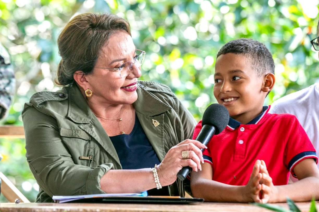 La mandataria señaló que la Mosquitia, una región situada al este, frente al Caribe, limítrofe con Nicaragua, es “el pulmón del mundo y no vamos a permitir su destrucción”.