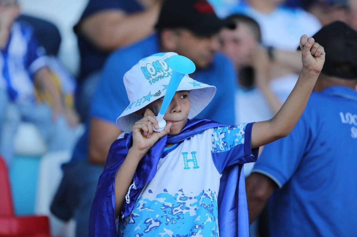 Los pequeños aficionados tampoco se perdieron la fiesta en el Nacional. 