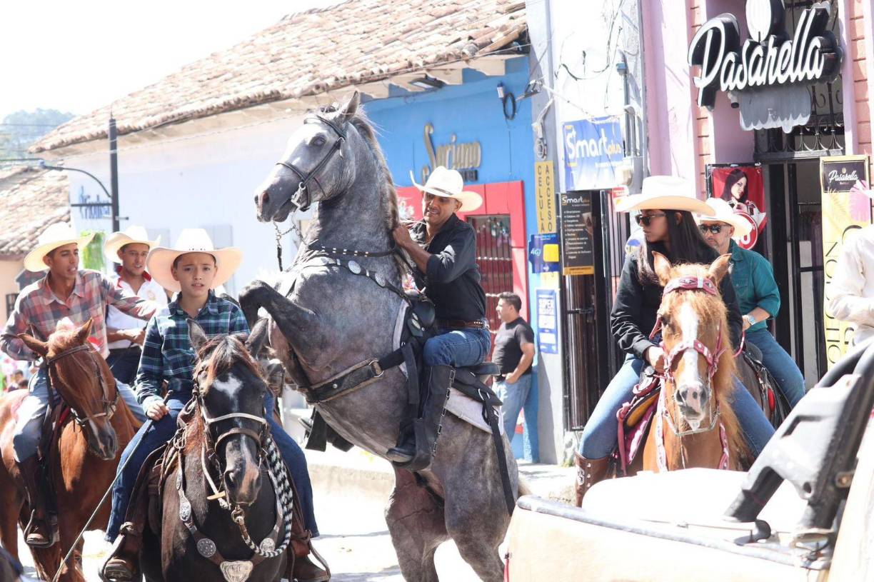 Santa Rosa de Copán celebra con júbilo su feria patronal 2024