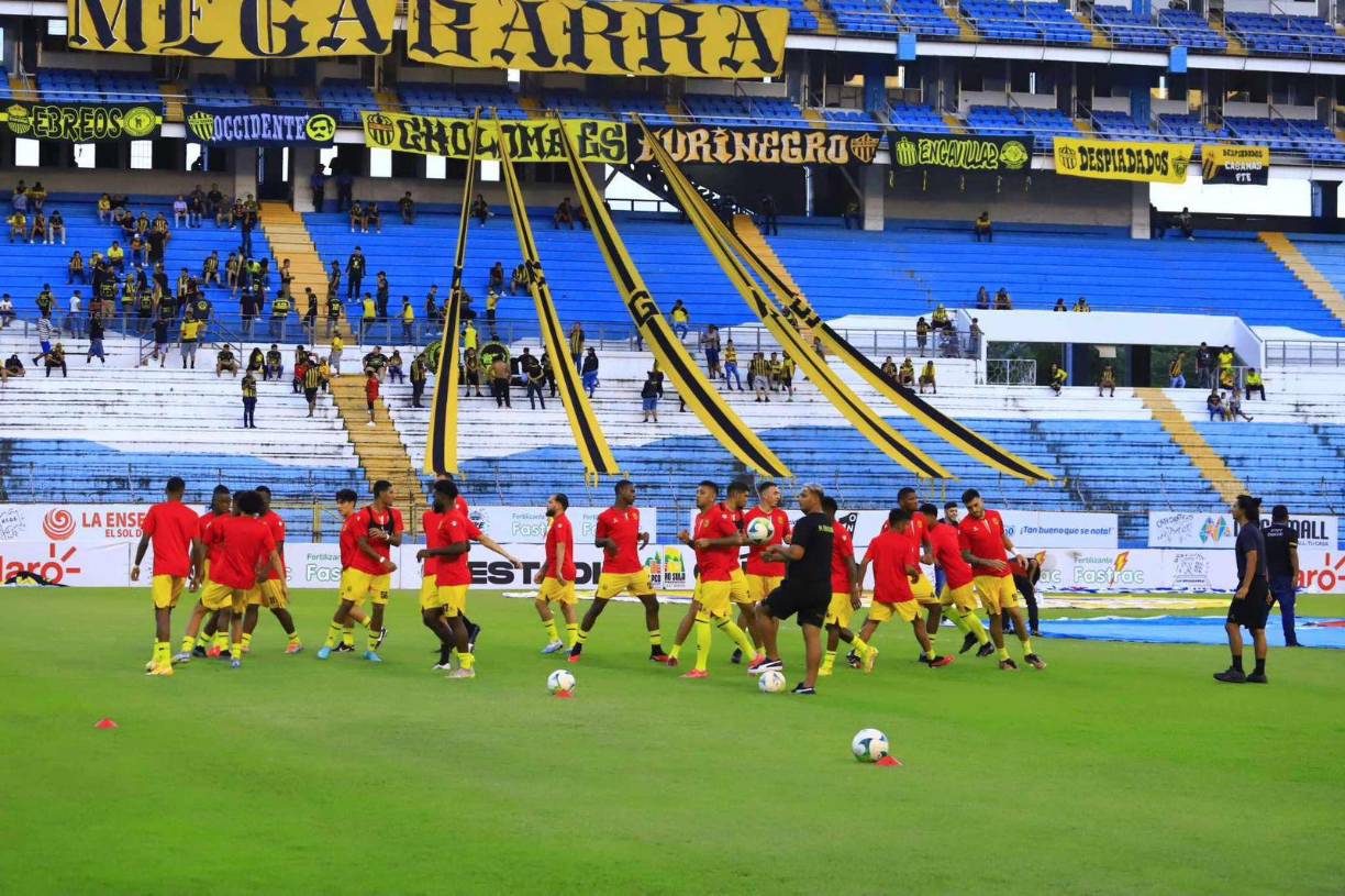  Increíblemente para este clásico hubo poco ambiente y se pensaba mayor afluencia de público.