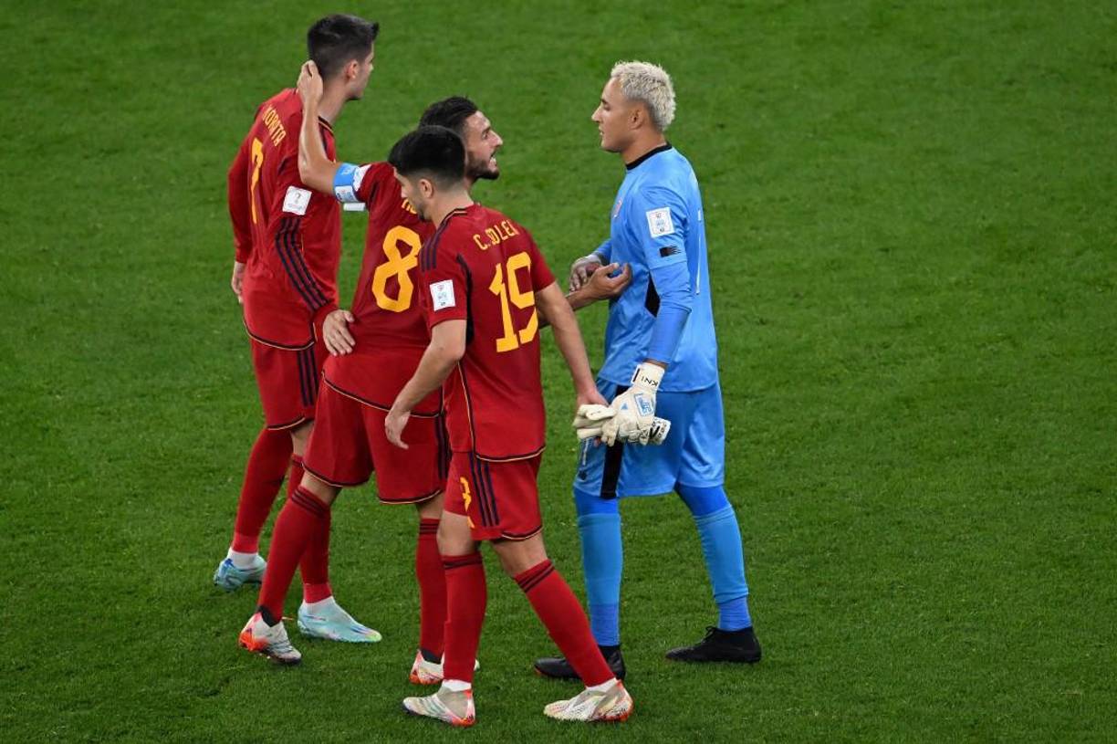 Además de la paliza de 7-0 encajada ante España en Qatar, Keylor Navas se encuentra en el ojo del huracán por lo que decidió hacer la noche antes del partido ante los españoles.