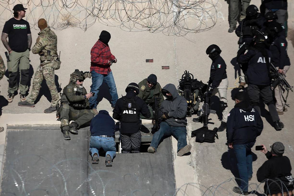 El descubrimiento, realizado durante un operativo conjunto entre autoridades de ambos países, puso en evidencia, una vez más, las sofisticadas estrategias empleadas por grupos delictivos para perpetra delitos como el tráfico de personas y mercancías ilícitas. 