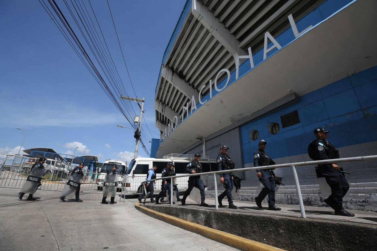 El Estadio Nacional Chelato Uclés es el escenario del espectáculo que ha vivido en sus últimos partidos festín de goles.