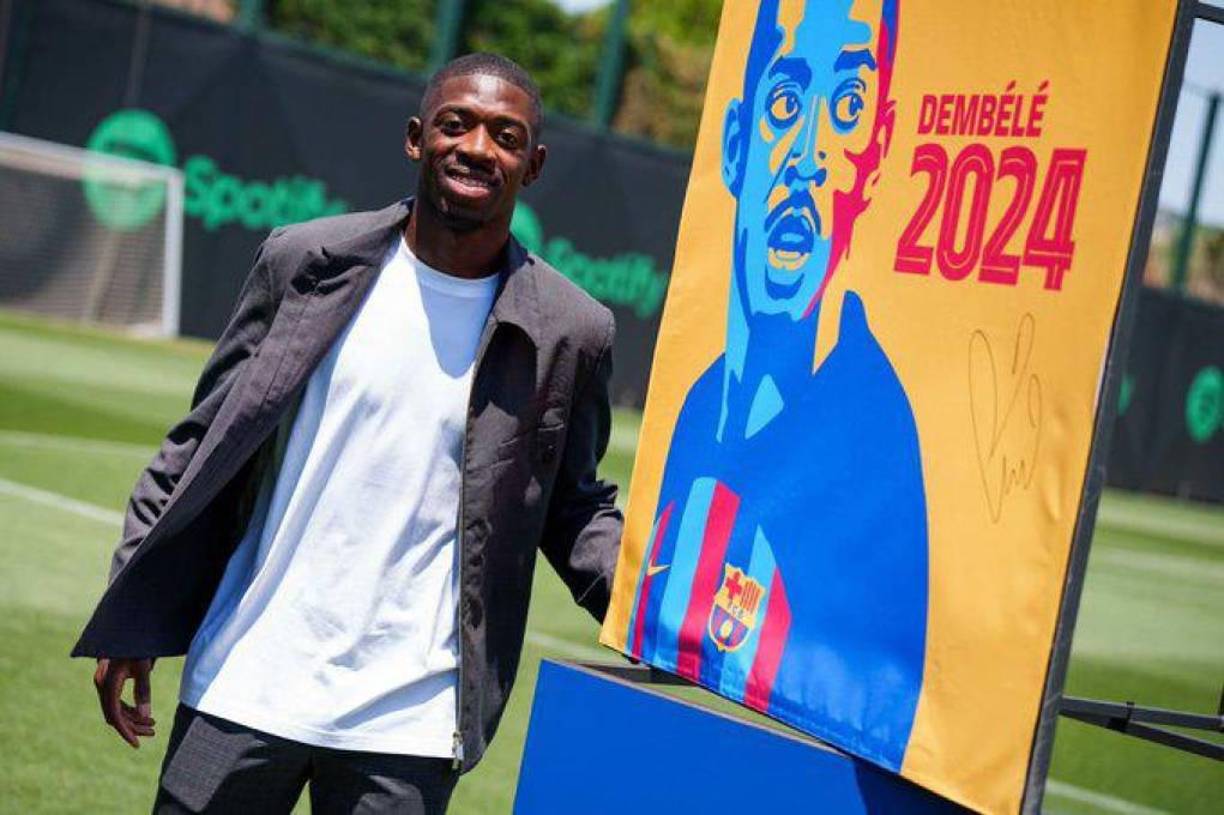 OFICIAL: El extremo francés Ousmane Dembélé, que había finalizado contrato el 30 de junio pasado, seguirá dos temporadas más en el Barcelona, anunció este jueves el club azulgrana, poniendo fin a un culebrón de meses.