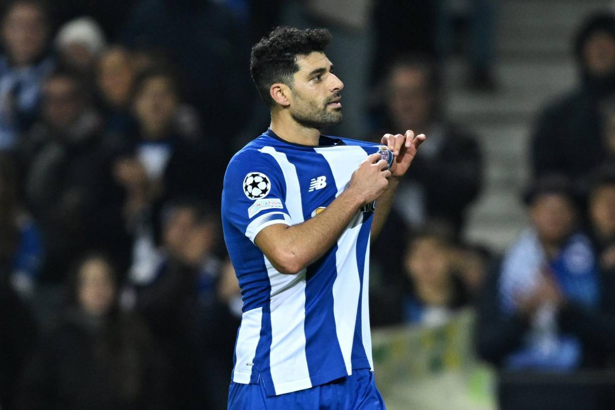 Según informa Fabrizio Romano, el Inter de Milán todavía está trabajando en un acuerdo para fichar a Mehdi Taremi como agente libre en junio de 2024, ya que el FC Porto quiere retenerlo en enero.