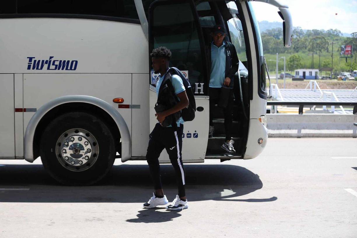 De los 30 jugadores convocados por Reinaldo Rueda, 11 futbolistas viajaron a Fort Laudarle, Miami, Estados Unidos. 