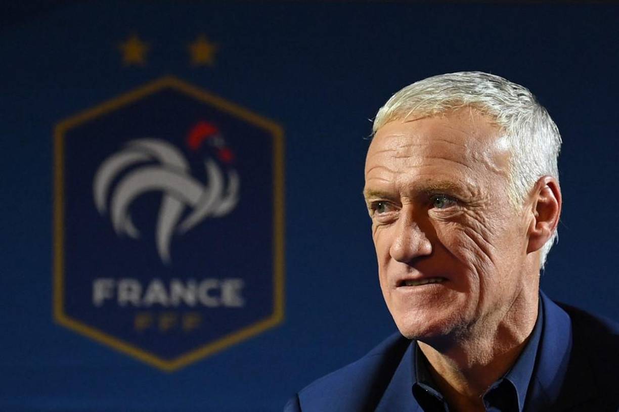 El contrato de Didier Deschamps al frente de la selección de Francia se ha prorrogado hasta 2026, anunció el entrenador de los Bleus durante la Asamblea General de la Federación Francesa de Fútbol .