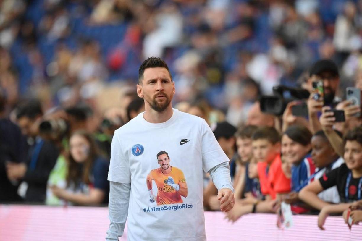 Bombazo. Según Goal, Messi pone en pausa las negociaciones con el Al Hilal de Arabia Saudita ya que está ilusionado con volver a las filas del FC Barcelona.