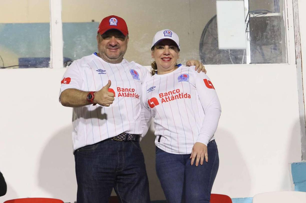 Las linduras del Olimpia en el Clásico, la chica de Real España y show de la Ultra Fiel