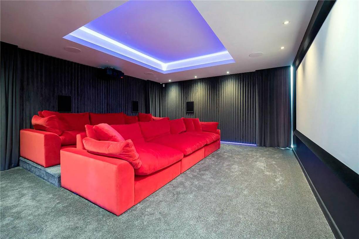 La casa cuenta además con una sala de cine, donde Cristiano disfrutaba con sus hijos.