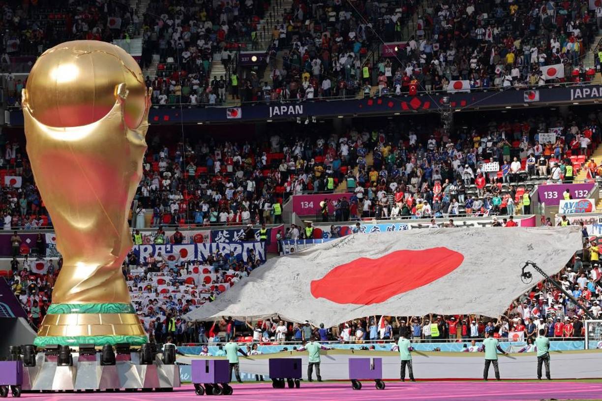 El Estadio Ahmed bin Ali lució con buena asistencia de aficionados.