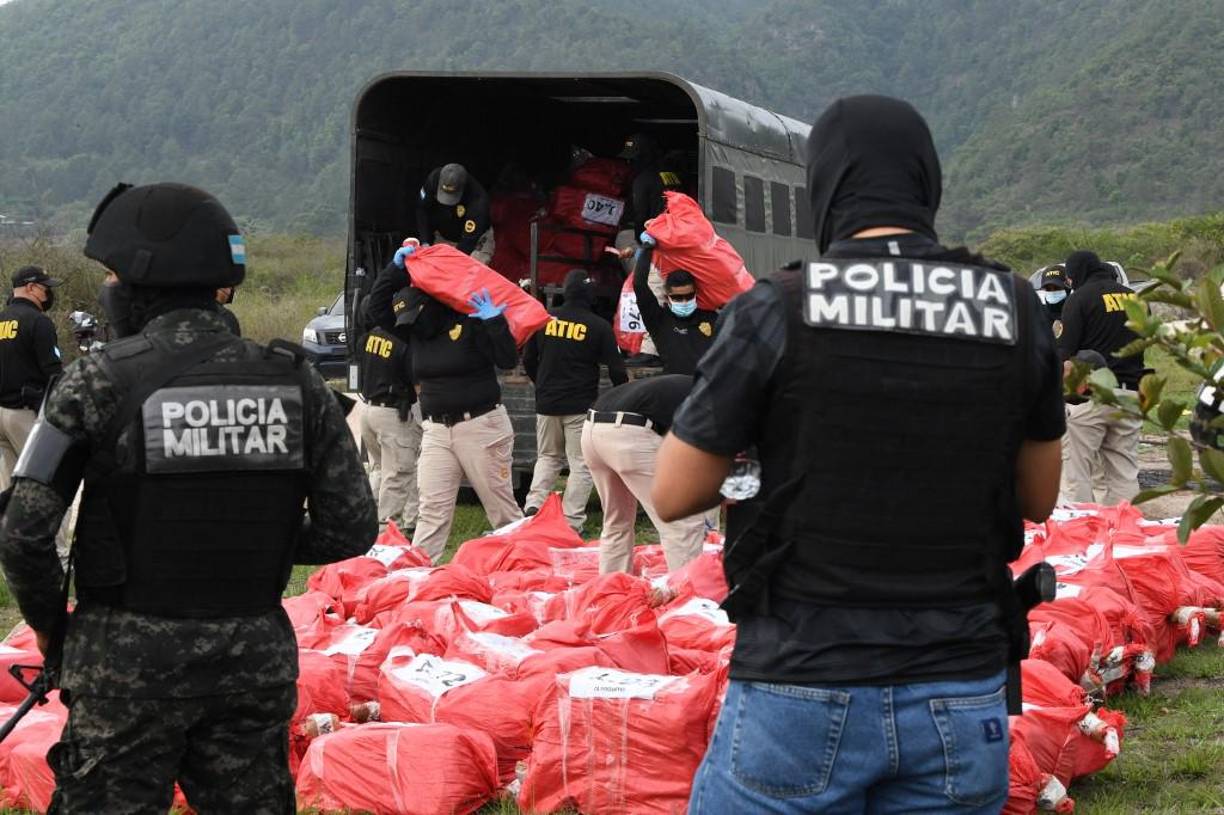El ente judicial agregó que el tercer decomiso fue de seis kilos en dos vehículos interceptados en la turística isla caribeña de Roatán el 18 de febrero y tres en un hotel de la comunidad de Tocoa, noreste, en una misma operación policial.