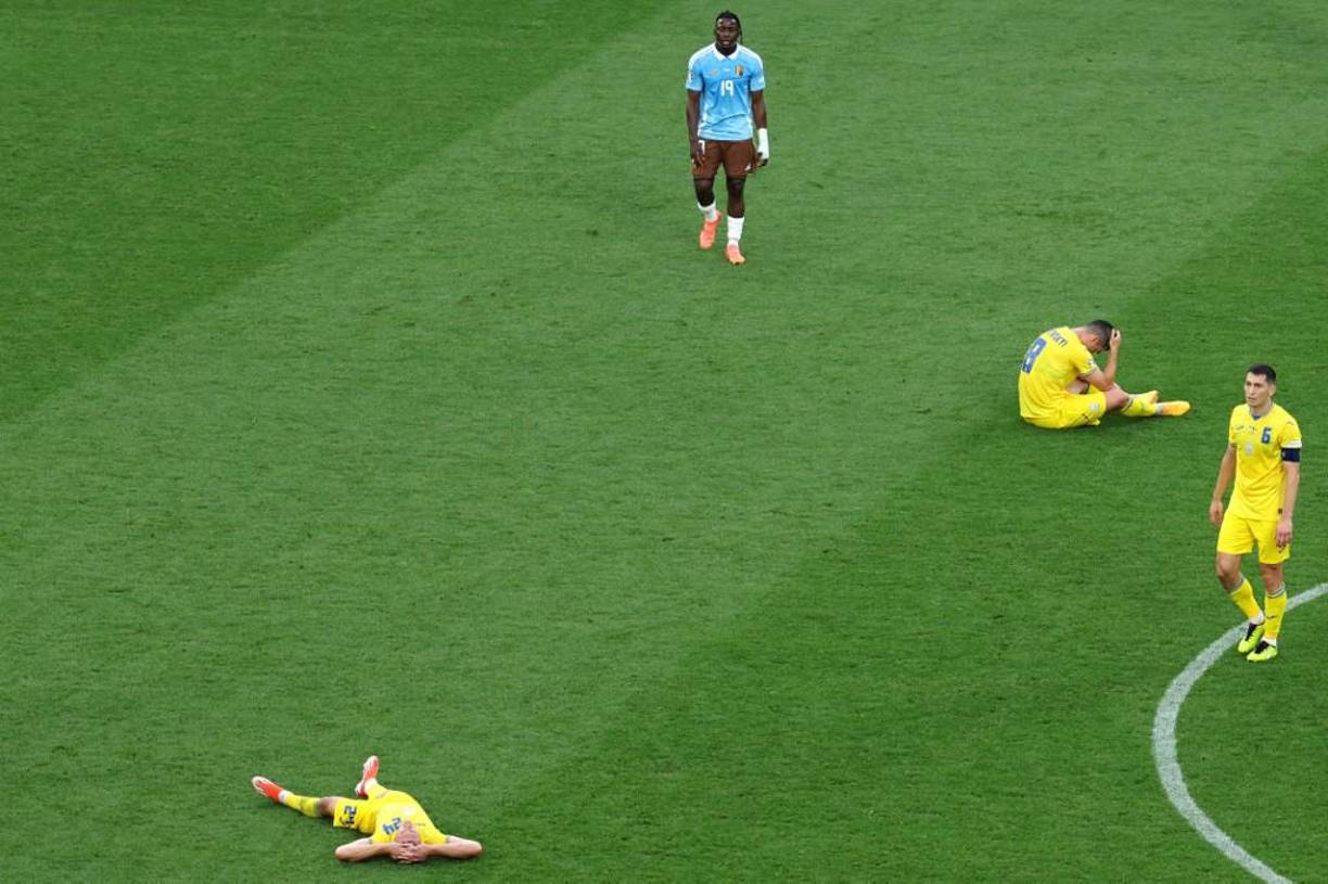 Mucho dolor se pudo ver en cada uno de los jugadores de Ucrania. 