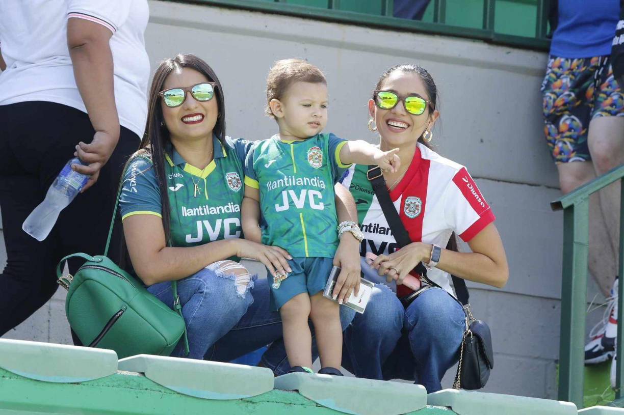 Y con una gran alegría posaron para las lentes de Diario LA PRENSA.