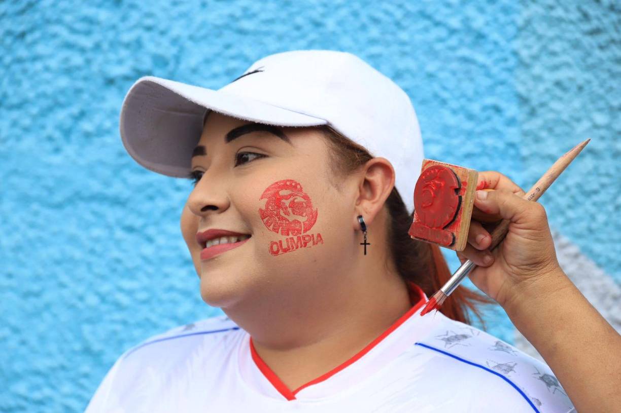 ¡Con el sello y colores del León para el partido! 