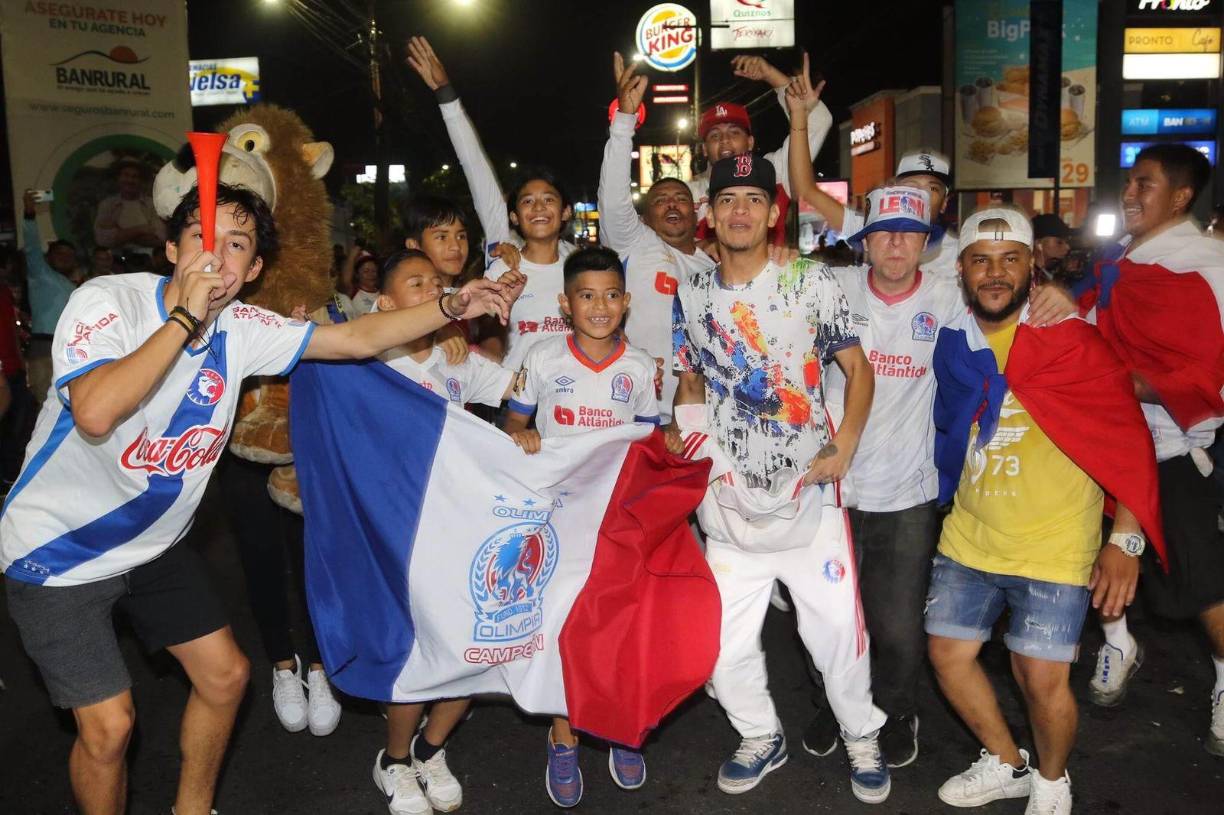 ¡Locura en Tegucigalpa! Así celebraron el bicampeonato de Olimpia
