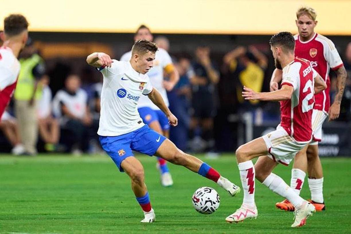 Xavi Hernández, también lo elogió en rueda de prensa: “Me gusta lo que veo de Fermín. Me gusta su desparpajo, que se atreve, que no tiene miedo, que pide el balón, que juega fácil y sencillo, que tiene último pase. Y hoy ha marcado la diferencia”.