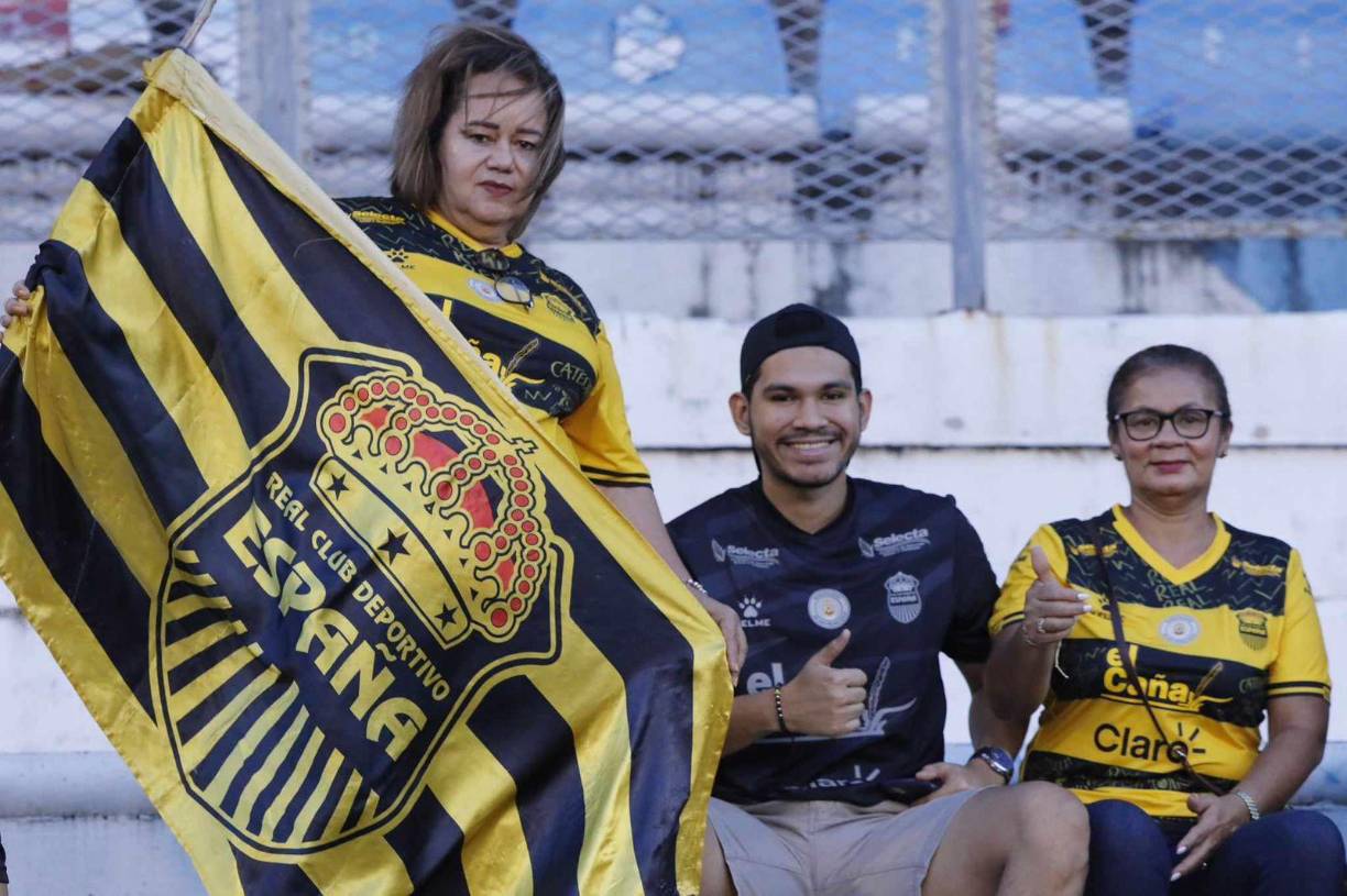 Y aficionados de todas las edades no se quisieron perder el partido el clásico por la jornada 11 del Apertura 2023.