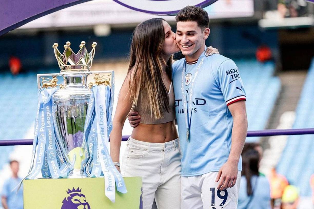 María Emilia Ferrero - Es la novia del delantero argentino Julián Álvarez del Manchester City.