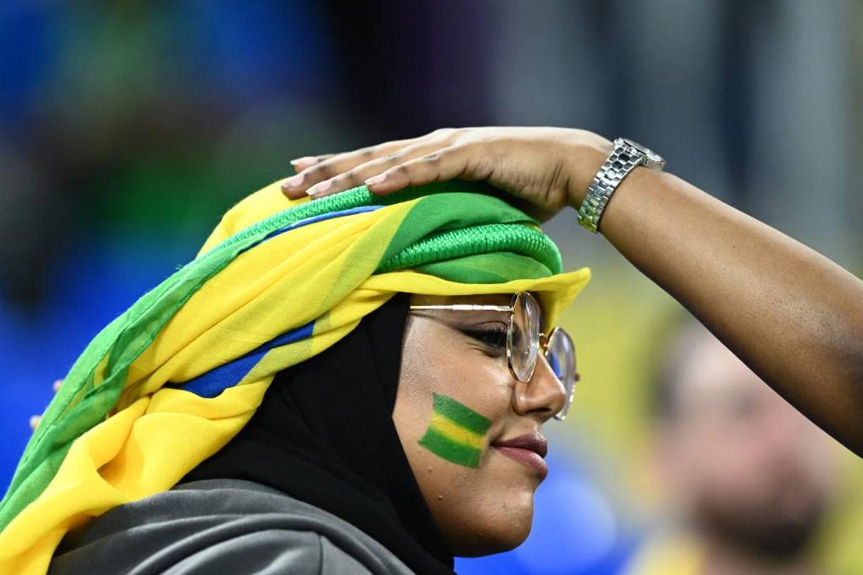 Pelea entre brasileños, doble de Neymar y lindas chicas